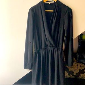 Perfect black dress, sleeves roll up